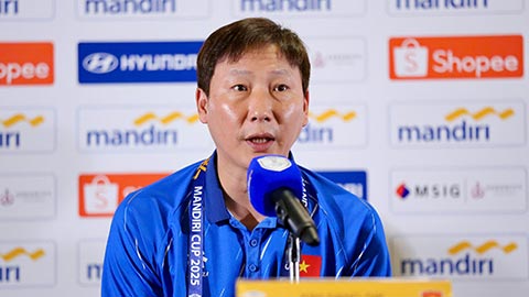 HLV Kim Sang Sik lý giải hàng loạt hành động 'bí hiểm' trong trận chung kết với U23 Indonesia