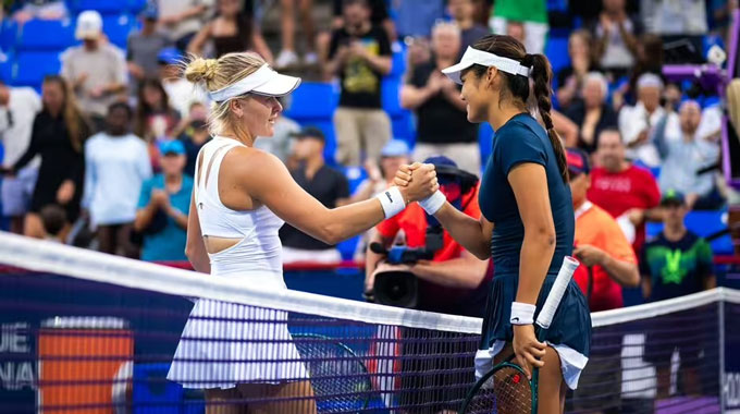 Raducanu vượt qua Peyton Stearns để giành quyền vào vòng 3 Canadian Open 2025