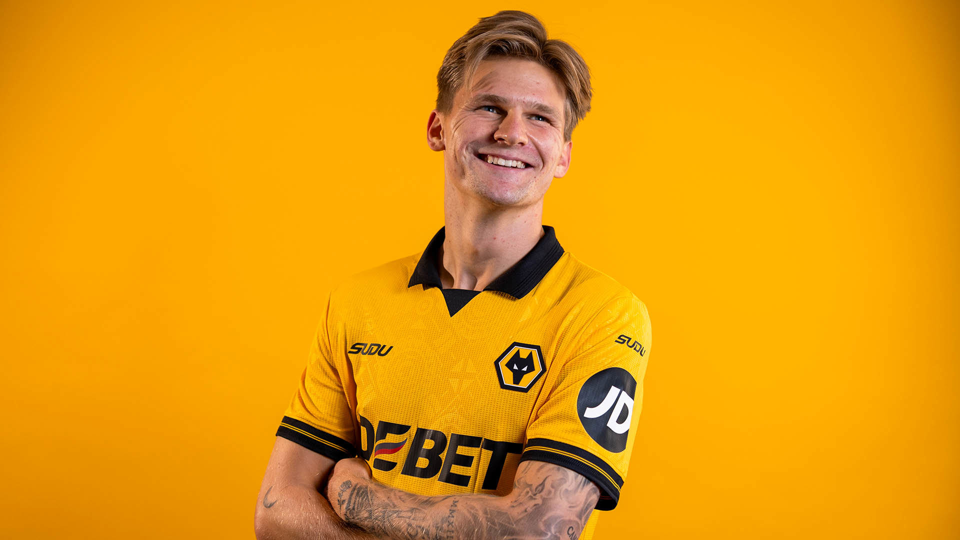 Wolves ký hợp đồng với David Moller Wolfe vào tuần trước 