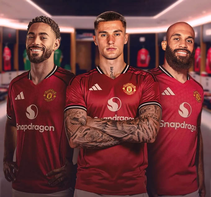 Hàng công mới của MU