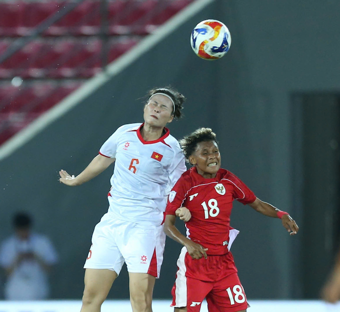 Chơi lấn lướt, nhưng hơn nửa thời gian của hiệp 1 Việt Nam vẫn chưa có bàn thắng. Ảnh: Minh Tuấn