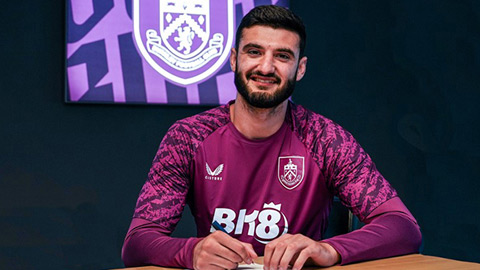 Burnley lại 'hút máu' Chelsea
