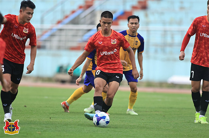 Chung Nguyen Do cần thích nghi sớm với điều kiện khí hậu nếu muốn chơi tốt ở V.League - Ảnh: NBFC