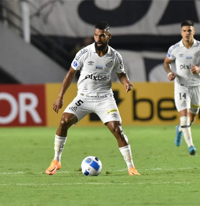 Willian Maranhao được kỳ vọng sẽ giúp CLB Hà Nội chinh phục những đỉnh cao ở mùa giải 2025/26 