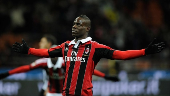 Super Mario thích cả Inter lẫn Milan