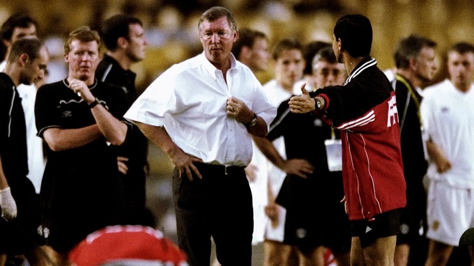 Sir Alex rất tức giận với cách phản ứng của nước Anh