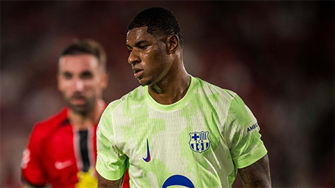 Fan Barca có cử chỉ đẹp khi Rashford ra mắt La Liga