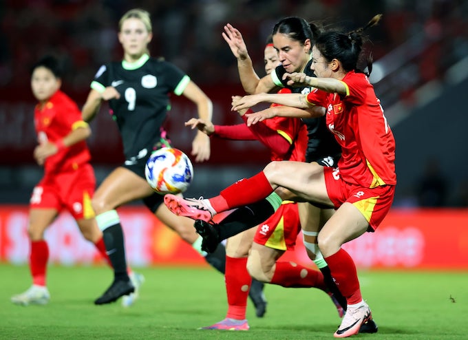 Các tuyển thủ Việt Nam đã phung phí nhiều cơ hội trong trận gặp Australia. Ảnh: Quang Minh 