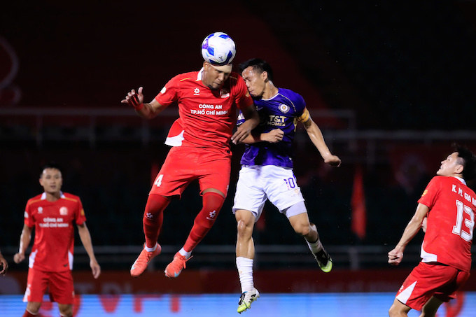 Sau trận thua CA TP.HCM, Văn Quyết và đồng đội quyết tâm giành 3 điểm trên sân nhà. Ảnh: Anh Khoa 