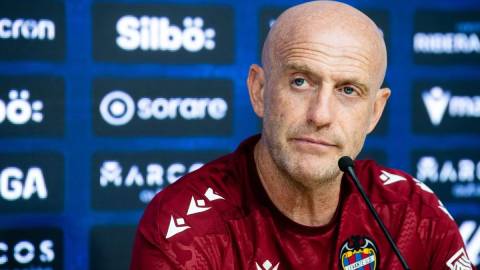 Từ cựu cảnh sát trong thảm họa 11-M tới La Liga, hành trình đặc biệt của HLV Levante  Từ cựu cảnh sát trong thảm họa 11-M tới La Liga, hành trình đặc biệt của HLV Levante