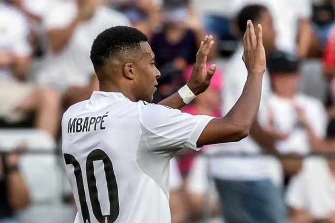 Mbappe là chủ nhân mới của áo số 10 tại Real Madrid