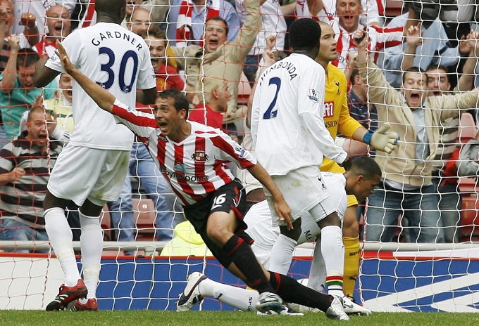 Michael Chopra ghi bàn phút cuối giúp Sunderland hạ Tottenham 1-0 tại vòng 1 Premier League 2007/08