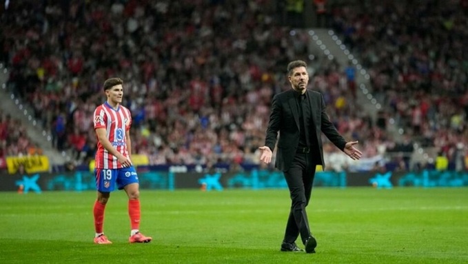 CĐV của Atletico ngày càng thất vọng với ông Simeone