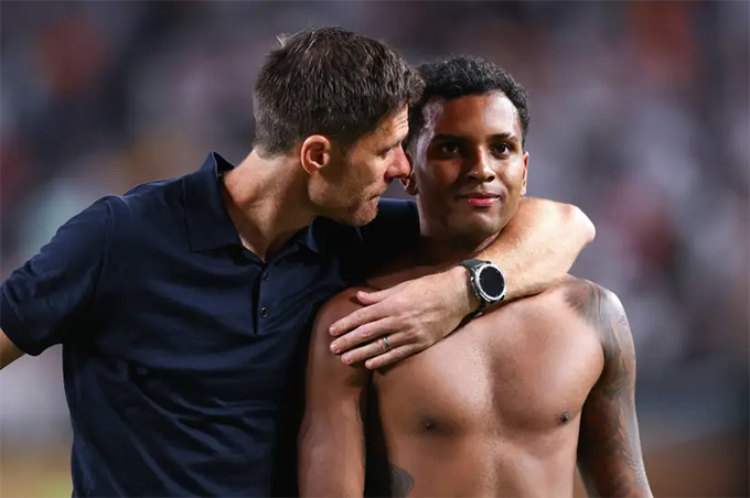 HLV Alonso sẵn sàng để hồi sinh Rodrygo