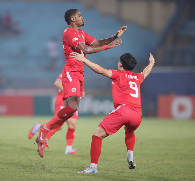 CAHN đã có một trận thắng dễ trước Hà Nội FC. Ảnh: Đức Cường