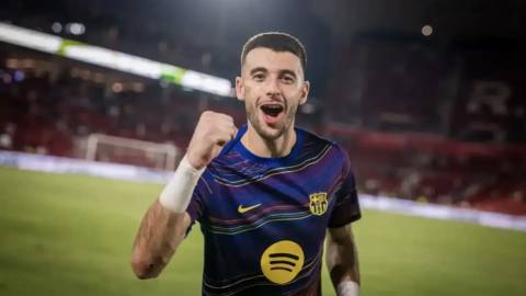 Joan Garcia: Số 1 ở Barca, số... âm ở tuyển  Joan Garcia: Số 1 ở Barca, số... âm ở tuyển