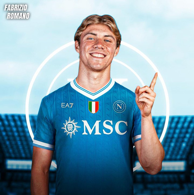 Hojlund sẽ rời MU đến Napoli