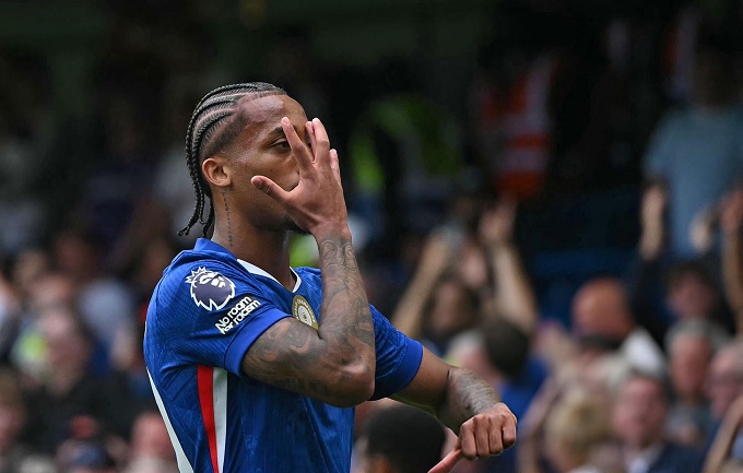 Joao Pedro là tân binh xuất sắc nhất Premier League 