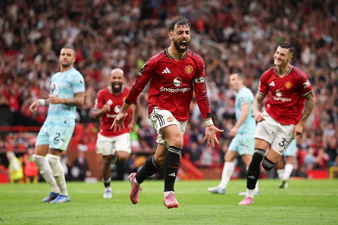 MU vừa có chiến thắng nhọc nhằn trước Burnley