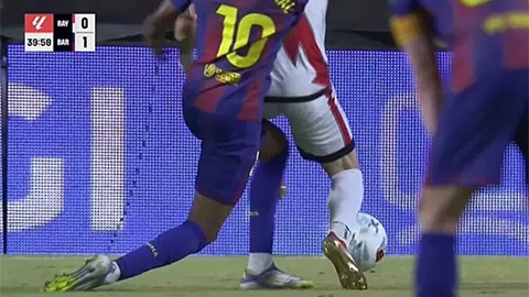 Những 'hạt sạn' cực lớn ảnh hưởng đến trận hòa của Barca