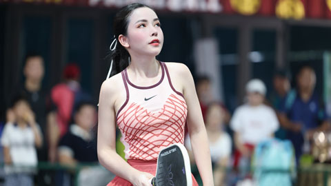 Mỹ nhân pickleball trắng phát sáng trên sân, fan chấm 10 điểm tuyệt đối