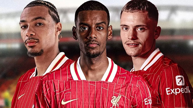 Liverpool có 3 người góp mặt trong đội hình