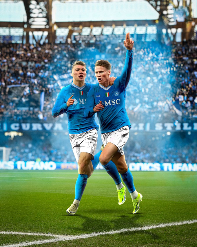 Hojlund sẽ tái ngộ người đồng đội cũ McTominay tại Napoli
