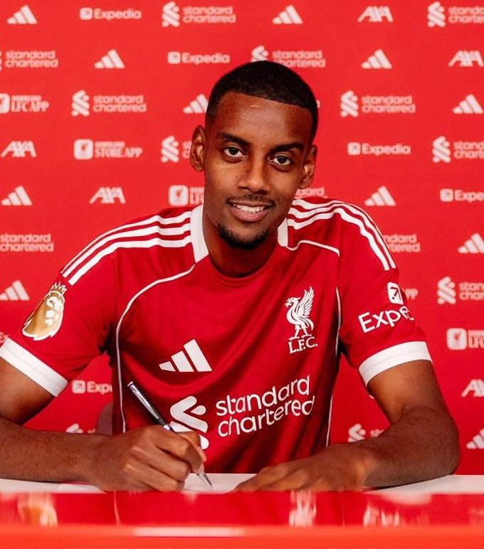 Liverpool công bố bom tấn Isak giá 130 triệu bảng