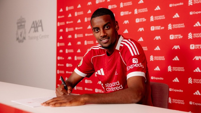 Số tiền Liverpool mua Alexander Isak đã gần bằng tổng phí chuyển nhượng cả mùa hè 2025 của Real