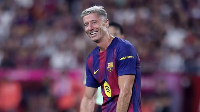 Lewandowski nhận được đề nghị hậu hĩnh từ Saudi Arabia