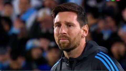 Lionel Messi bật khóc trong khoảnh khắc xúc động trước trận gặp Venezuela Lionel Messi bật khóc trong khoảnh khắc xúc động trước trận gặp Venezuela