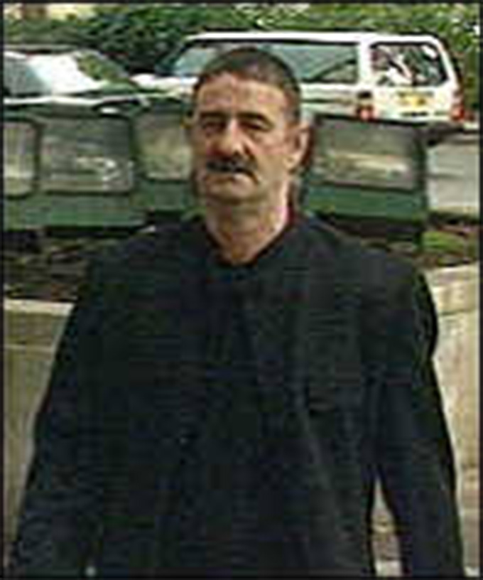 Firth nhận 20.000 bảng từ đồng phạm cho 1 lần âm mưu "dàn xếp"