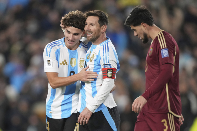 Đội chủ nhà Argentina đã tổ chức lễ hội bóng đá chia tay Lionel Messi