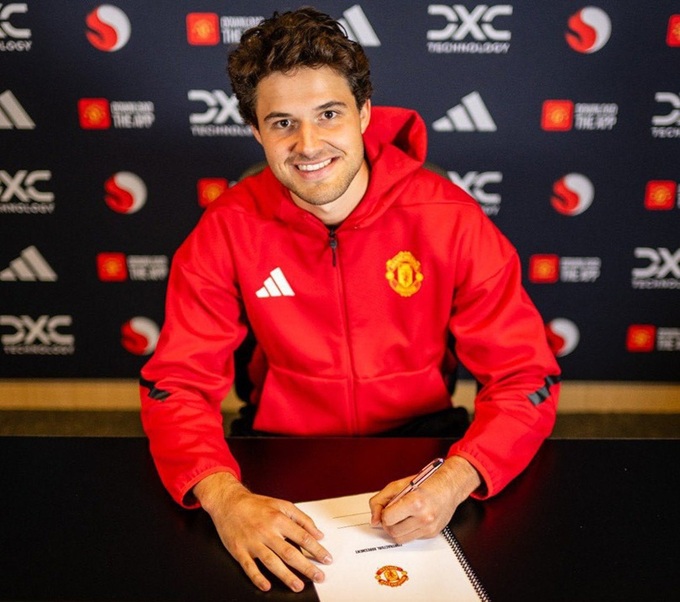 Senne Lammens vừa ký hợp đồng với MU cách đây vài ngày