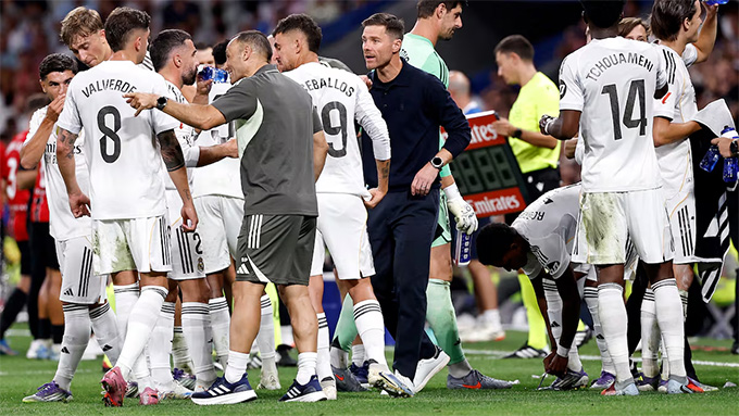 Muốn "cỗ máy" Real chạy khỏe đường dài, Alonso phải sử dụng triệt để đội hình
