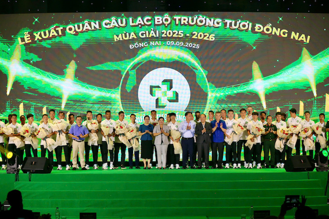 Quang cảnh lễ xuất quân của Trường Tươi Đồng Nai - Ảnh: Anh Khoa 