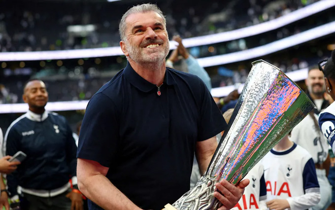 Nottingham muốn đưa Postecoglou lên thay