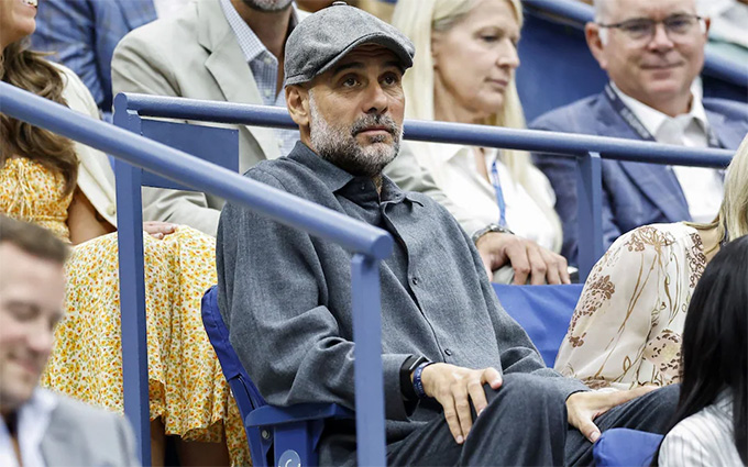 Thay vì chiến đấu, ông đi xem quần vợt ở Mỹ