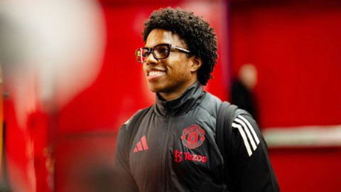 Fan MU sốc khi Malacia vẫn được đăng ký thi đấu tại Premier League  Fan MU sốc khi Malacia vẫn được đăng ký thi đấu tại Premier League