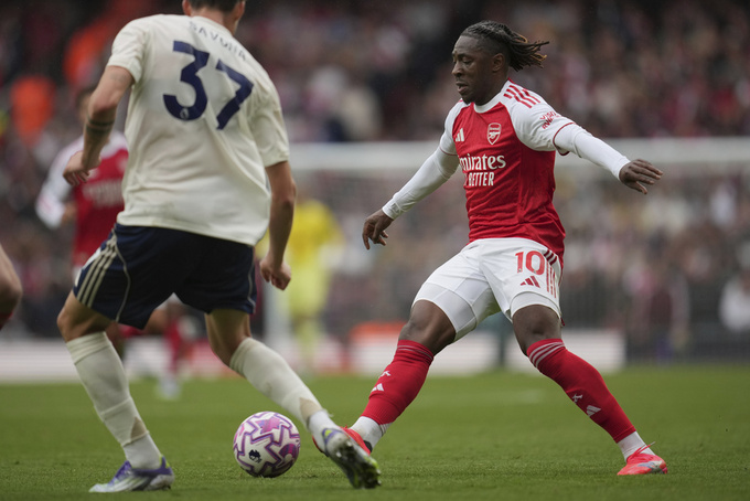 Eze góp 1 kiến tạo ở trận đấu với Nottingham Forest