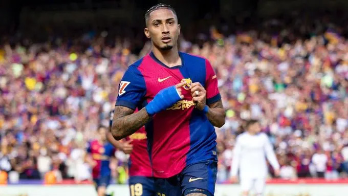 Raphinha không được đá chính trước Valencia vì bị kỷ luật