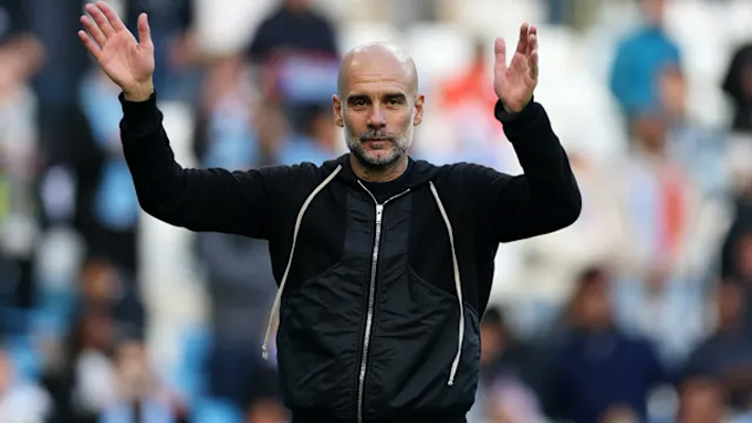 Pep đang đơn giản hóa lối chơi cho Man City