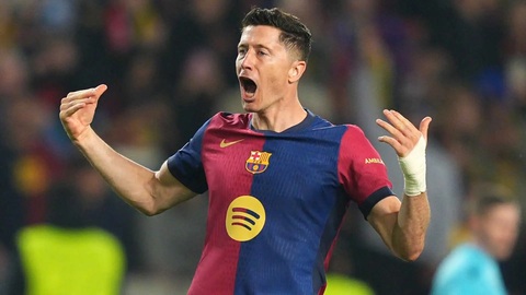 Robert Lewandowski kỷ niệm 150 trận với cú đúp  Robert Lewandowski kỷ niệm 150 trận với cú đúp