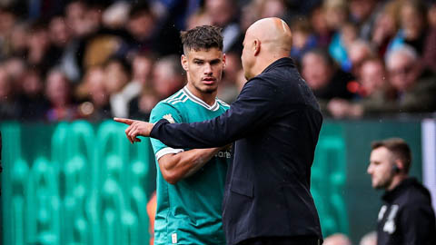 Slot giải thích lý do 'đặc biệt' phải rút tân binh 40 triệu bảng ra sớm  Slot giải thích lý do 'đặc biệt' phải rút tân binh 40 triệu bảng ra sớm