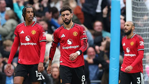 Roy Keane chỉ đích danh cầu thủ MU luôn né tội  Roy Keane chỉ đích danh cầu thủ MU luôn né tội