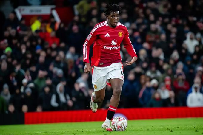 Dorgu chỉ biết cắm đầu chạy