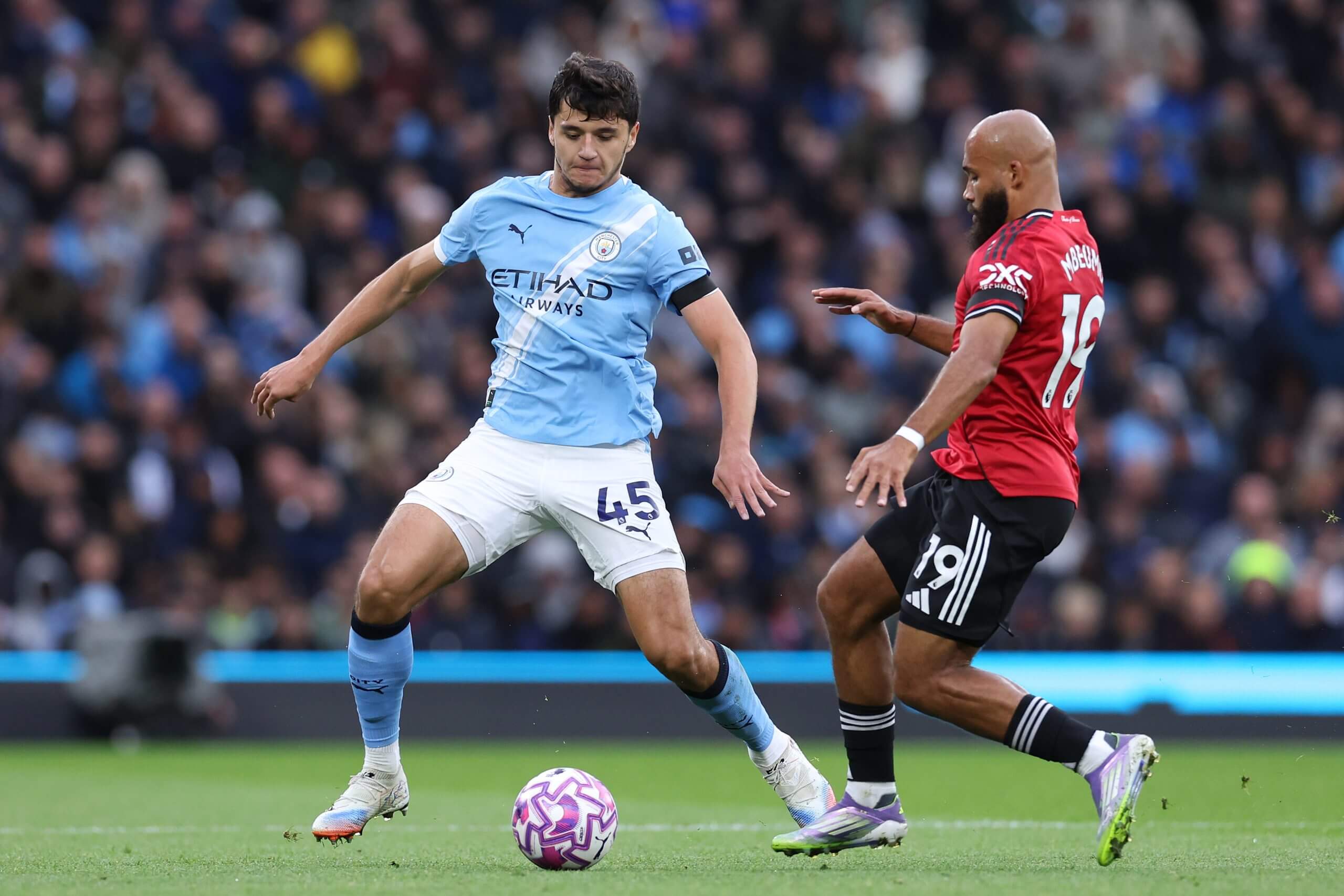 Khusanov đang tạo ra hỗn loạn, nhưng nếu có thể lực tốt như anh, việc lật ngược tình thế 30-70 thành 70-30 là điều có thể