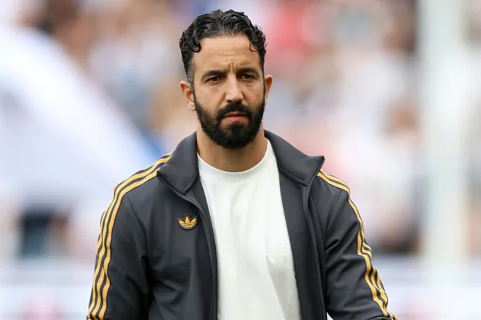 Amorim chịu sức ép khủng khiếp tại MU