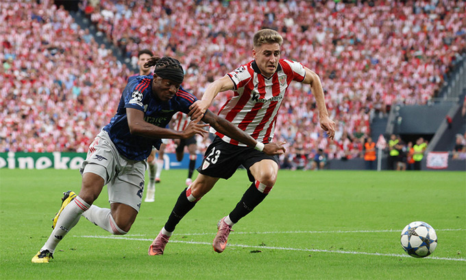 Madueke đã làm khổ hàng thủ Bilbao bởi tốc độ và kỹ thuật của mình