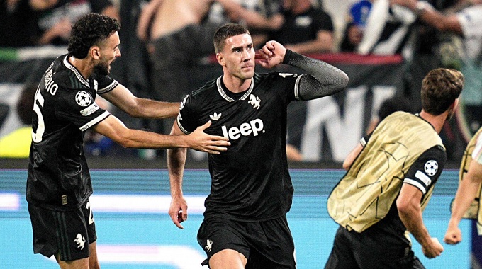Vlahovic đang là siêu dự bị của Juve